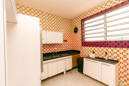 Casa para alugar com 280m², 4 quartos e 3 vagas Casa para alugar com 280m², 4 quartos e 3 vagasCozinha