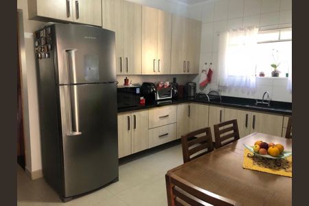 Casa à venda com 2 quartos, 180m² em Jardim Jaú (Zona Leste), São Paulo