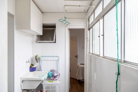 Apartamento à venda com 66m², 3 quartos e 1 vagaÁrea de Serviço