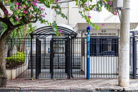 Apartamento à venda com 66m², 3 quartos e 1 vagaFachada