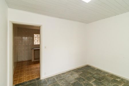 Casa para alugar com 60m², 3 quartos e sem vaga Casa para alugar com 60m², 3 quartos e sem vagaQuarto