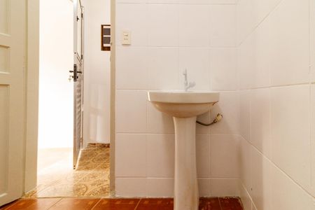 Casa para alugar com 60m², 3 quartos e sem vaga Casa para alugar com 60m², 3 quartos e sem vagaBanheiro