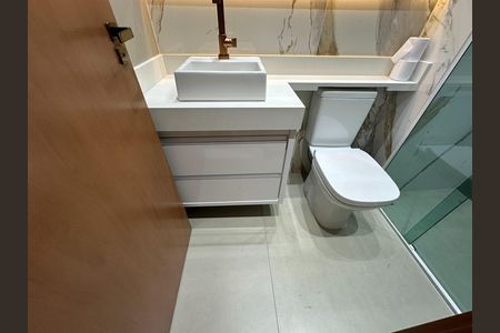 Apartamento para alugar com 47m², 2 quartos e 1 vaga Apartamento para alugar com 47m², 2 quartos e 1 vagaBanheiro Corredor