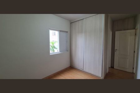 Apartamento para alugar com 79m², 4 quartos e 2 vagas Apartamento para alugar com 79m², 4 quartos e 2 vagasQuarto