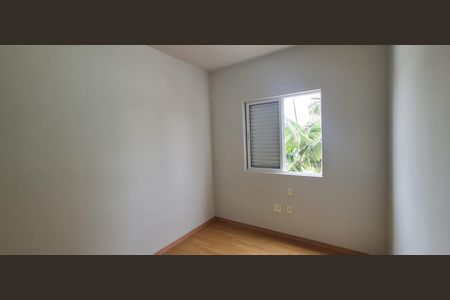 Apartamento para alugar com 79m², 4 quartos e 2 vagas Apartamento para alugar com 79m², 4 quartos e 2 vagasQuarto