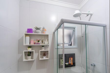 Banheiro  de apartamento à venda com 2 quartos, 50m² em Jardim Ocara, Santo André