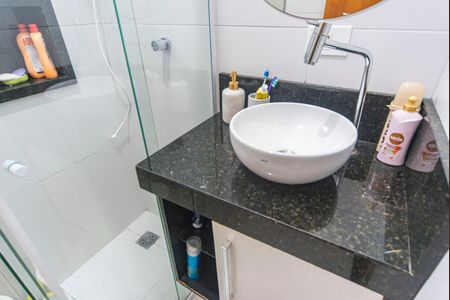 Apartamento à venda com 50m², 2 quartos e 1 vaga Apartamento à venda com 50m², 2 quartos e 1 vagaBanheiro