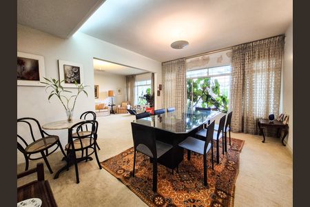 Casa à venda com 490m², 3 quartos e 4 vagas