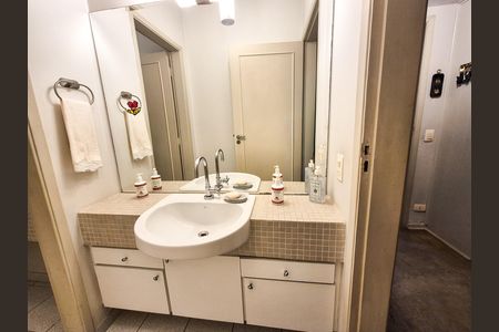 Casa à venda com 490m², 3 quartos e 4 vagas