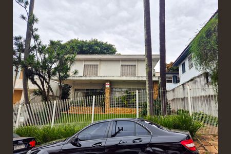 Casa à venda com 490m², 3 quartos e 4 vagas