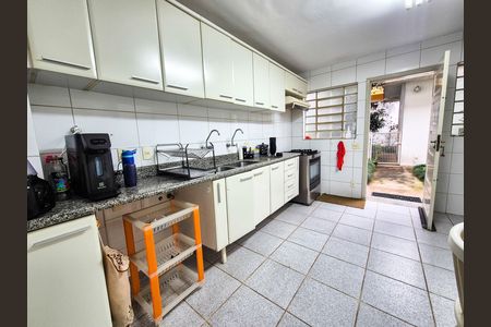 Casa à venda com 490m², 3 quartos e 4 vagas
