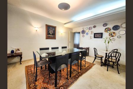 Casa à venda com 490m², 3 quartos e 4 vagas