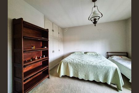 Casa à venda com 490m², 3 quartos e 4 vagas
