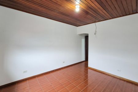 Casa à venda com 240m², 3 quartos e 2 vagasSuíte