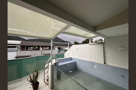 Casa de condomínio à venda com 150m², 3 quartos e 1 vagaTerraço