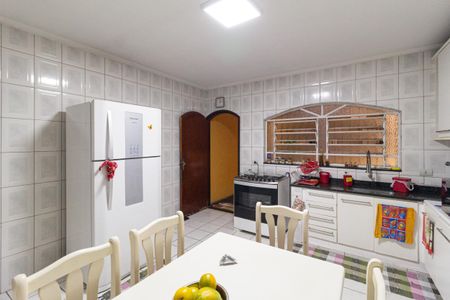 Casa para alugar com 170m², 4 quartos e 4 vagas Casa para alugar com 170m², 4 quartos e 4 vagasCozinha