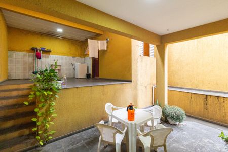 Casa para alugar com 170m², 4 quartos e 4 vagas Casa para alugar com 170m², 4 quartos e 4 vagasÁrea de serviço