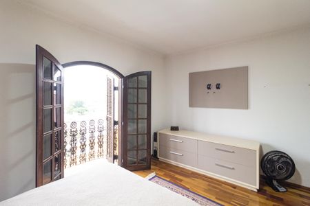 Casa para alugar com 170m², 4 quartos e 4 vagas Casa para alugar com 170m², 4 quartos e 4 vagasSuíte
