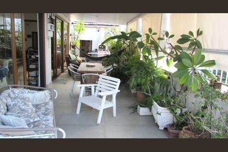 Apartamento à venda com 277m², 4 quartos e 1 vaga
