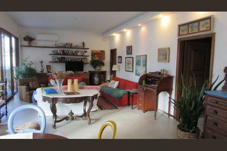 Apartamento à venda com 277m², 4 quartos e 1 vaga