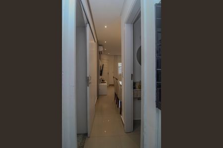 Casa de condomínio à venda com 90m², 2 quartos e 1 vaga Casa de condomínio à venda com 90m², 2 quartos e 1 vagaCorredor