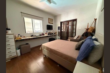 Casa à venda com 137m², 4 quartos e 2 vagas