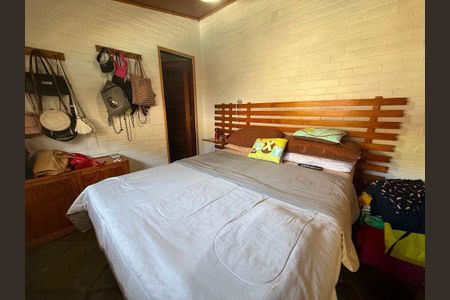 Casa à venda com 4 quartos, 137m² em Itaipu, Niterói