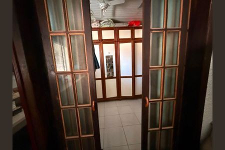 Casa à venda com 137m², 4 quartos e 2 vagas