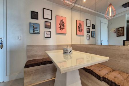 Apartamento para alugar com 55m², 2 quartos e 1 vaga Apartamento para alugar com 55m², 2 quartos e 1 vagaSala de Jantar