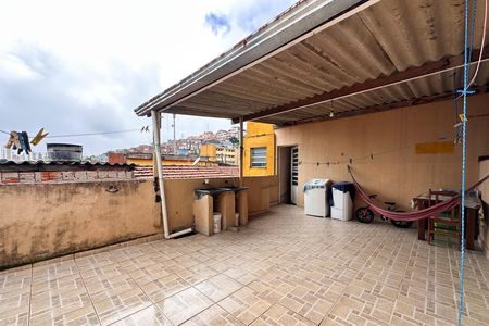 Casa à venda com 210m², 4 quartos e 2 vagas Casa à venda com 210m², 4 quartos e 2 vagasÁrea de Serviço - Casa 1