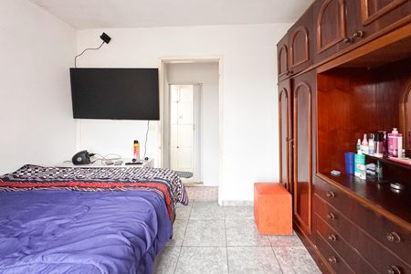 Casa à venda com 210m², 4 quartos e 2 vagas Casa à venda com 210m², 4 quartos e 2 vagasQuarto 2 - Casa 2