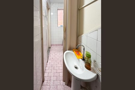 Casa à venda com 210m², 4 quartos e 2 vagas Casa à venda com 210m², 4 quartos e 2 vagasLavabo - Casa 2