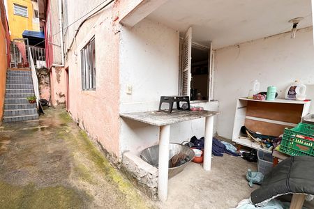 Casa à venda com 210m², 4 quartos e 2 vagas Casa à venda com 210m², 4 quartos e 2 vagasQuintal - Casa 3