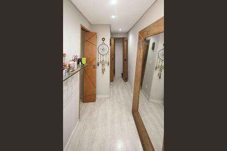 Corredor de apartamento à venda com 2 quartos, 44m² em Jardim Paraguacu, São Paulo