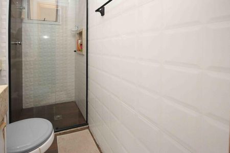 Apartamento à venda com 44m², 2 quartos e 1 vaga Apartamento à venda com 44m², 2 quartos e 1 vagaBanheiro