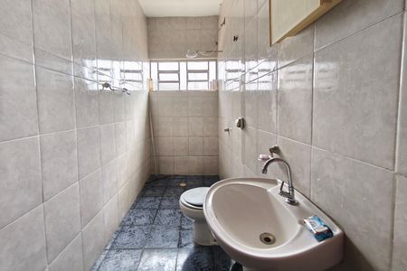 Casa à venda com 275m², 3 quartos e 4 vagasBanheiro Social