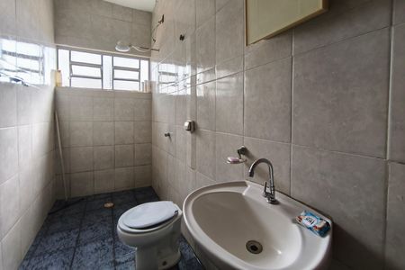 Casa à venda com 275m², 3 quartos e 4 vagasBanheiro Social