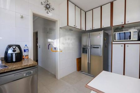 Apartamento à venda com 877m², 5 quartos e 8 vagas