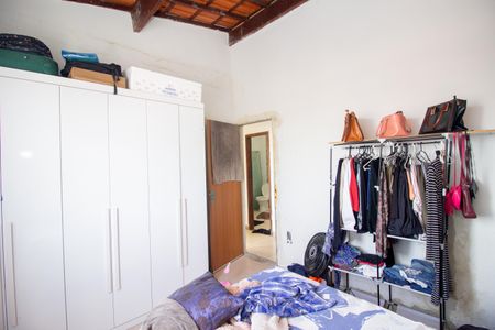 Casa à venda com 100m², 4 quartos e 3 vagasQuarto