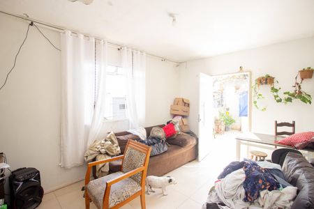 Casa à venda com 100m², 4 quartos e 3 vagasSala
