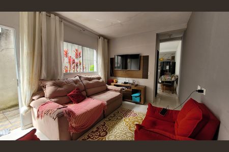 Sala de casa para alugar com 2 quartos, 120m² em Parque Recanto Monica, Itaquaquecetuba