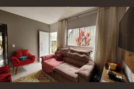 Sala de casa para alugar com 2 quartos, 120m² em Parque Recanto Monica, Itaquaquecetuba