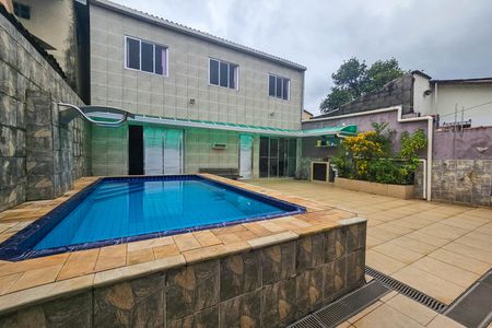 Casa para alugar com 360m², 3 quartos e 3 vagas