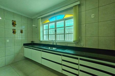 Casa para alugar com 360m², 3 quartos e 3 vagas