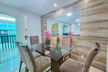 Casa para alugar com 360m², 3 quartos e 3 vagas