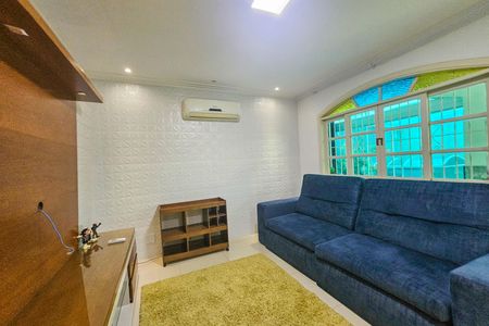 Casa para alugar com 360m², 3 quartos e 3 vagas