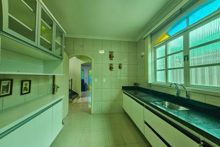 Casa para alugar com 360m², 3 quartos e 3 vagas