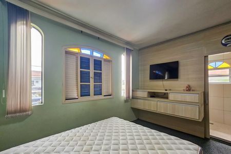 Casa para alugar com 360m², 3 quartos e 3 vagas