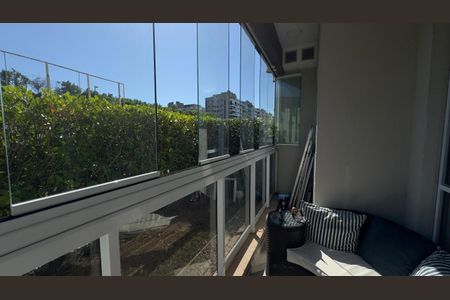 Apartamento para alugar com 64m², 2 quartos e 1 vaga Apartamento para alugar com 64m², 2 quartos e 1 vagaVaranda
