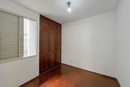 Apartamento para alugar com 70m², 2 quartos e 1 vaga